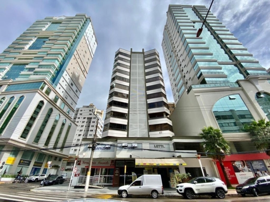 Residencial Caiob&aacute;, Meia Praia, Itapema SC